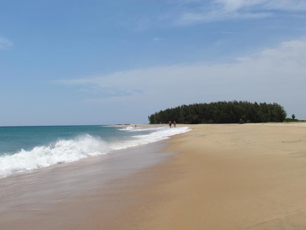 Lord Of The Forest Hotel Batticaloa Esterno foto